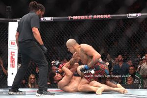 Manajer Magomed Ankalaev Buka Suara soal Kekalahan dari Alex Pereira: Dia Seharusnya Tidak Bertarung di UFC 320