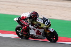 Hasil Moto2 Portugal 2025 - Mario Aji Perbaiki Satu Posisi saat Diogo Moreira Sejengkal Lagi Amankan Gelar