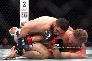 Meski Menang, Islam Makhachev Tetap Mengkritik Penampilannya di UFC 322