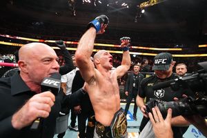 Sean Strickland Heran Sendiri, Jotosan Kerasnya bak Tak Berefek pada Khamzat Chimaev di UFC 328