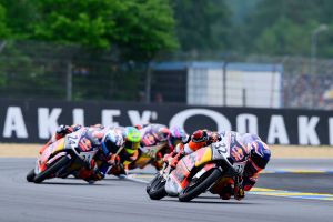Reaksi Si Pimpinan Klasemen usai Diasapi Ramadhipa pada Balapan Ke-2 Red Bull Rookies Cup 2026 Seri Le Mans