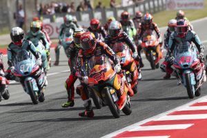 Petik Hasil Moto3 Catalunya 2026 Lebih Baik dari Veda, Brian Uriarte Disanjung Bos KTM