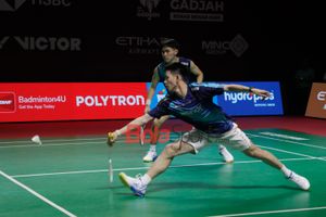Hasil Indonesia Open 2026 - Taklukkan Unggulan Jepang, Raymond Indra/Nikolaus Joaquin Melaju ke Semifinal Lewat Duel Menegangkan