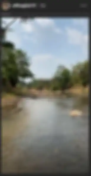 Sungai di belakang rumah Lala