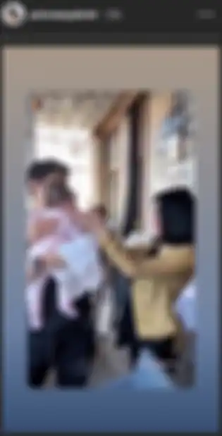 Syahrini ingin belajar menggendong bayi