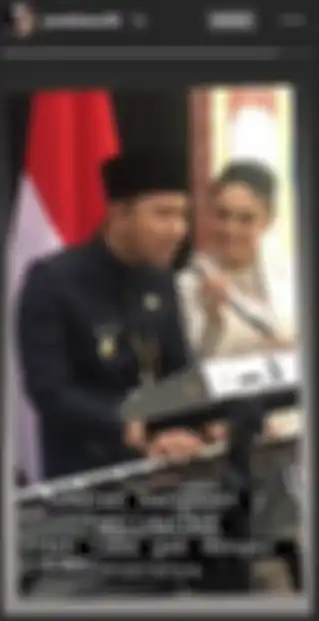 Emil Dardak saat berduet dengan Yuni Shara