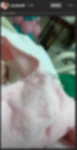 Aura Kasih unggah foto wajah putrinya