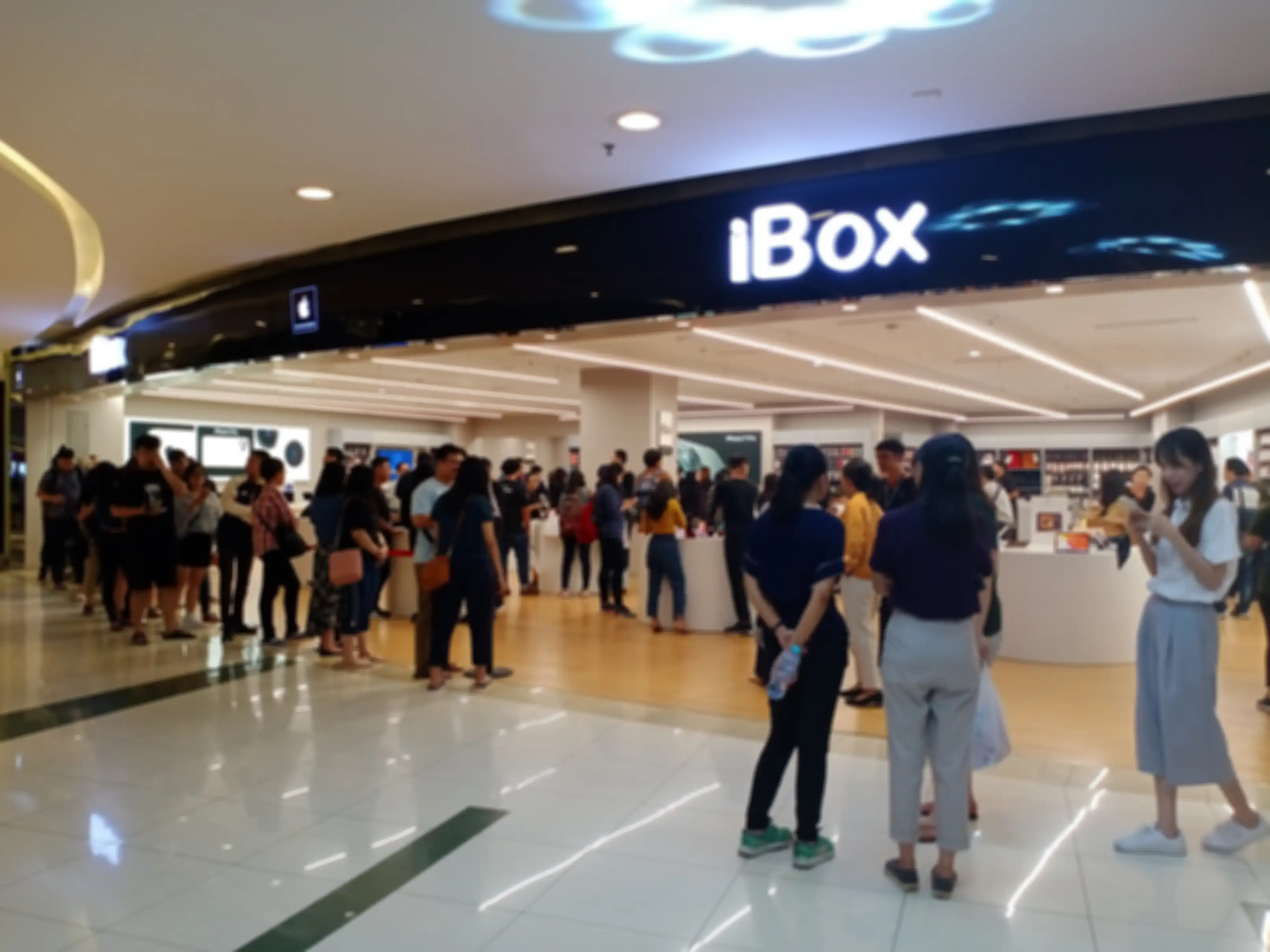 Ramainya iBox jelang perilisan iPhone 11.