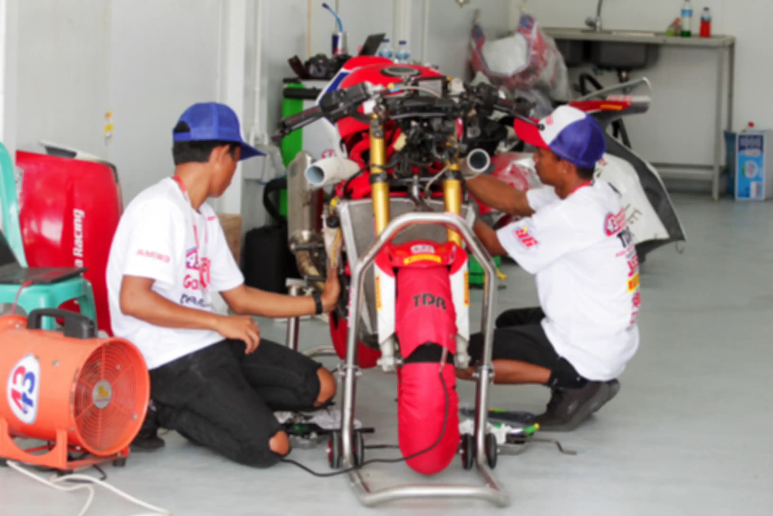 Pembalap yang ikut di Kejurnas Sport MRS bisa meninggalkan motornya semisal mereka ikut wildcard ARRC Indonesia. 