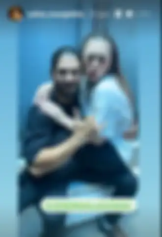 Unggahan Celine dipangku mesra Jeremiah Lakhwani 