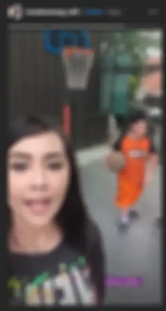 Tessa Kaunang temani sang anak berolahraga