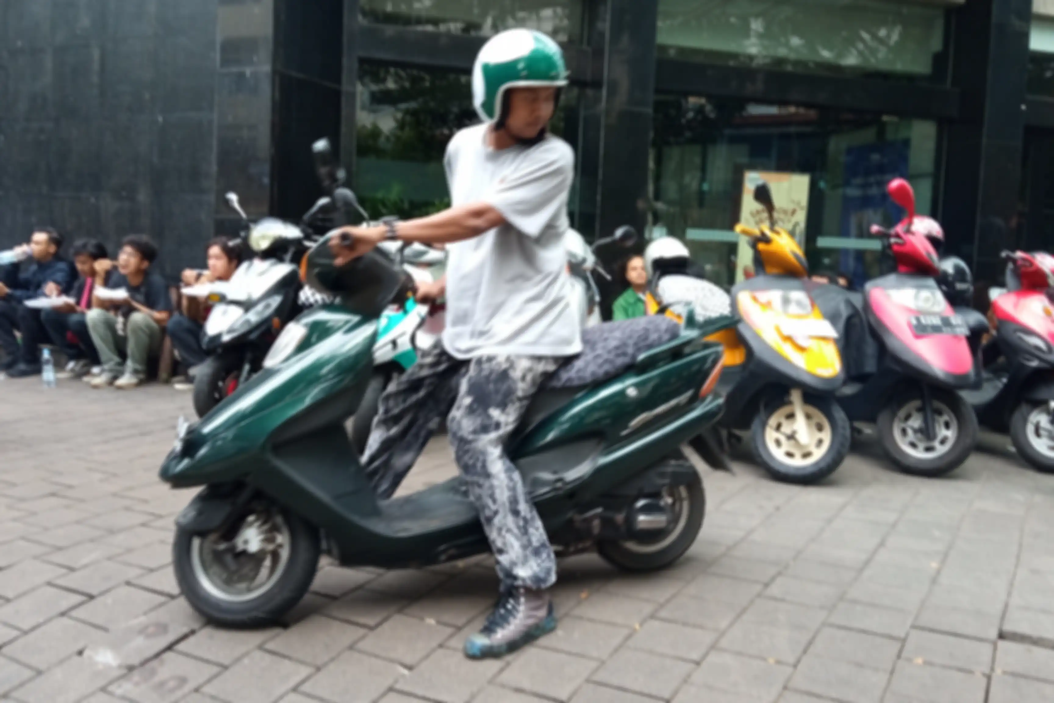 Motor matic lawas boleh gabung Gozooo Scooters, seperti Garuda Stream 125.
