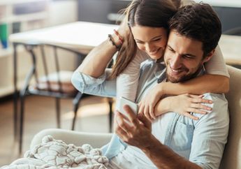 Wow! Beri Jasa Pelukan, Wanita Ini Menang Banyak