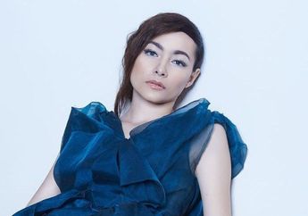 Pegang Tangan Mantan Suami Saat Divaksin, Dewi Rezer Nostalgia Masa Ketika Masih Menikah dengan Marcelino Lefrandt