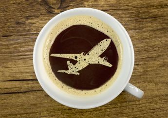 Tunda Mengonsumsi Kopi Sebelum Terbang Dengan Pesawat, Ini Alasannya