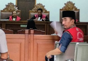 Pusing Dapat Hukuman, Gatot Brajamusti Terkena Stroke Ringan!