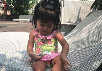 Vania Athabina Ikuti Tingkah Venna Melinda, Pakai Lotion Segala!