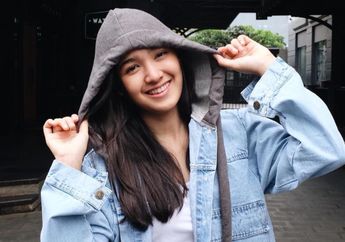 Pakai Maxi Dress Polos, Gaya Simpel Cut Syifa Bisa Dicontek nih Biar Penampilanmu Nggak Ketinggalan Zaman