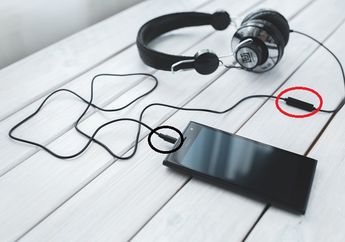 Cara Ambil Foto Gebetan secara Diam-Diam Pakai Headset, 100% Ampuh !