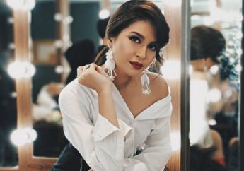 3 Gaya Kasual dan Simpel ala Sere Kalina, Co-Host Indonesian Idol 2018 yang Fashionable