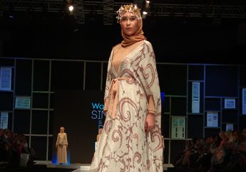 Lihat yuk Koleksi Terbaru Khanaan Shamlan di Muslim Fashion Festival 2018!