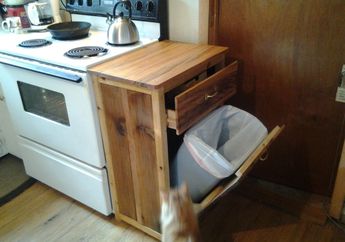 Cara Mudah Atasi Tong Sampah Berbau, Bahannya Pun Mudah