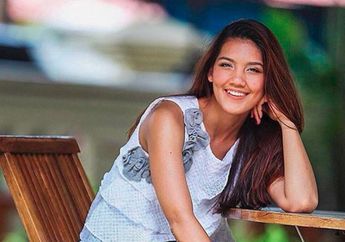 Suka Bergaya Vintage, Busana Monita Tahalea Saat Bertunangan Simpel Banget!