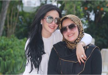 Seru Banget! Begini Gaya Syahrini dan Sang Adik, Aisyahrani Saat Kompak Kenakan Coat Bulu, Coba Lihat deh