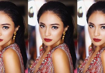 Penampilan Sensual Marshanda di Gala Premiere 'Suster Ngesot Urban Legend' Dijamin Bikin Kamu Terpesona