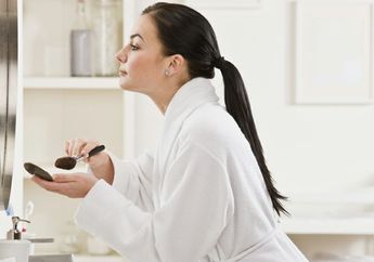 Trik Makeup di Pagi Hari Hanya dengan Waktu 2 Menit ala Kendall Jenner