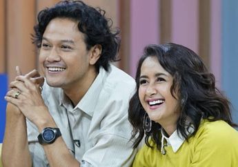 Tampil Vintage, Intip Gaya Kompak Widi Mulia dan Dwi Sasono yang Sukses Curi Perhatian