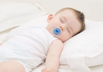 5 Hal yang Pantang Dilakukan Orang Tua pada Anak yang Baru Lahir