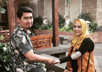 Usianya Genap 35 Tahun, Ustaz Solmed Dapat Doa Romantis dari Sang Istri