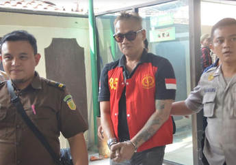 Usai Persidangan, Tio Pakusadewo Ucapkan Sepenggal Puisi Karya W.S Rendra