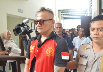 Tio Pakusadewo Didakwa Ancaman 4 Tahun Penjara