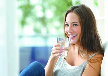 Kamu Mengalami Overhidrasi? Kenali Gejalanya di Sini!