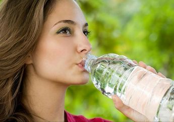 Bahaya Overhidrasi yang Perlu Diketahui Buat Kamu yang Sering Minum Air, yuk Kepoin!