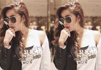 Inspirasi Tampil Modis dengan Latex Pants ala Hot Mom Olla Ramlan, Simpel Banget!