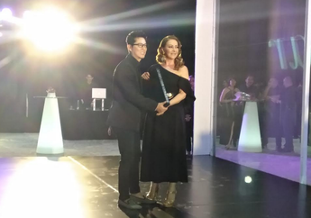 Tutup Perayaan 25 Tahun Berkarya, Sebastian Gunawan Meluncurkan Buku Berjudul Whisper/Roar