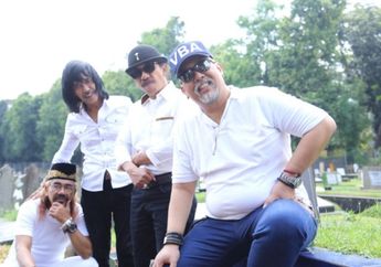 Jelang Ramadan, Indro Warkop dan Om PMR Ziarah Ke Para Sahabat