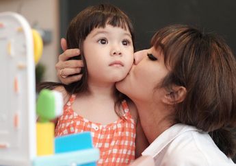 Imutnya Gempita dalam Balutan Playsuit yang Super Feminin, Kepoin yuk!