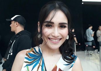 Tuliskan Lirik Lagu Sedih dan Teraniaya, Ayu Ting Ting Curhat nih?