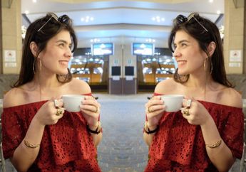 Hamil Muda, Carrisa Puteri Tampil Cantik dan Seksi Kenakan Sabrina Dress