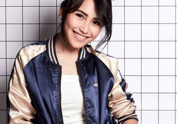 Wah Selembar Syal yang Dipakai Ayu Ting Ting Harganya Selangit,&nbsp;yuk Intip Koleksinya!