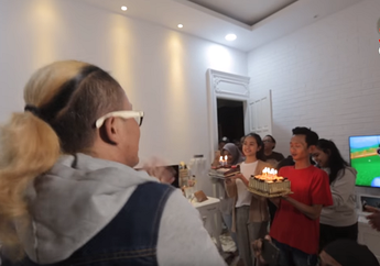 Mencicipi Kolak Pamela Bowie, Sule Menangis, Kangen Kolak Istri?