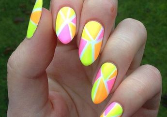 5 Inspirasi Nail Art Warna Neon yang Sedang Hits di Kalangan Selebgram, Bisa Kamu Contek nih!