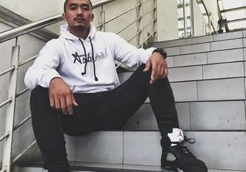 Belum Kapok Ungkit Sara, Uus Kini Sindir Artis Berhijab dan Ustaz