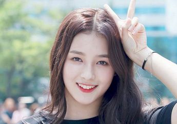 Cantiknya Foto Kelulusan Nancy MOMOLAND Hingga Bikin Netizen Pengin Bakar Fotonya Sendiri, Duh!