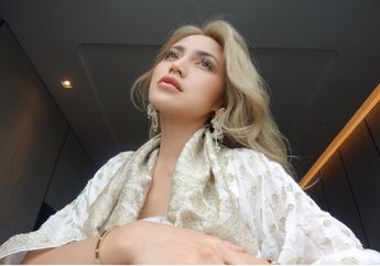 Difotoin El Barack, Inilah Penampilan Jessica Iskandar yang Seksi dengan Fashion Item Serba Transparan