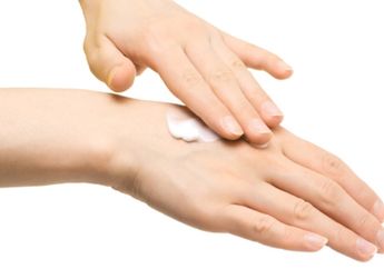 Muncul Keriput di Tangan, Atasi dengan 3 Langkah Berikut Ini yuk!